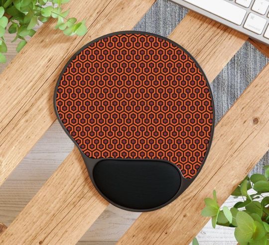 Discover Overlook Carpet Mouse Pad With Wrist Rest