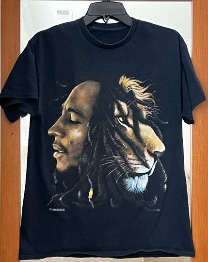 Discover Vintage Bob Marley Lions Mane Tee