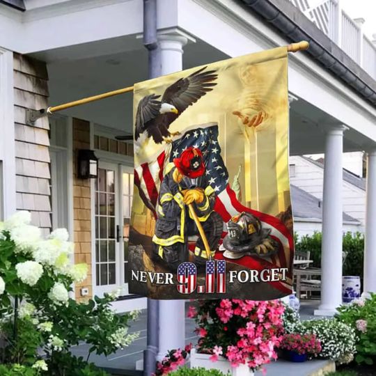 Discover 911 House Flag Tribute