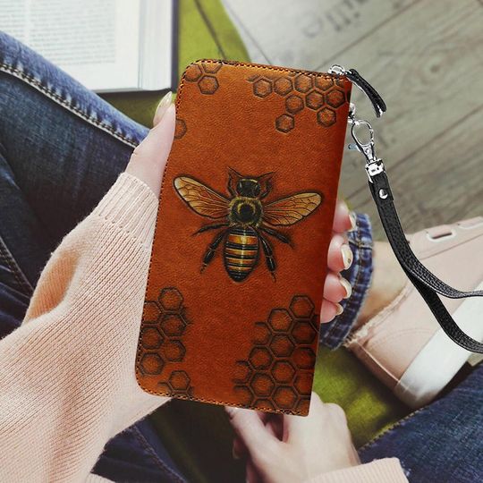 Discover Bee Leather Wallet