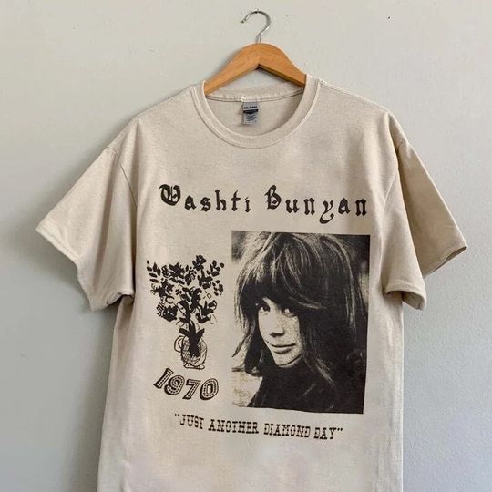 Discover Vintage Vashti Bunyan fan art T-shirt, Graphic Shirt