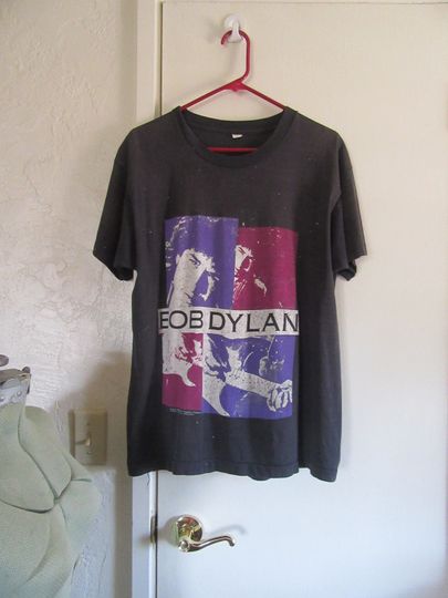 Discover Vintage 1989 Bob Dylan Concert T Shirt