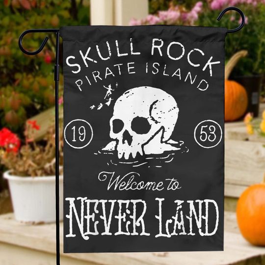 Discover Skull Rock Pirate Island Flag