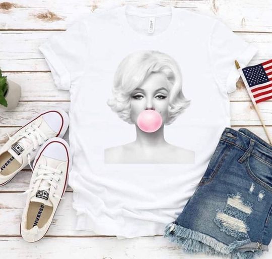 Discover Marilyn Monroe bubblegum T-shirt
