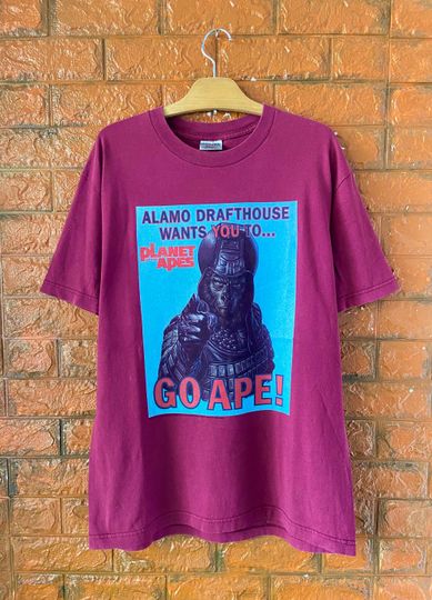 Discover Vintage 90s Planet Of The Apes American Legendary Sci Fi 1972 Movie T Shirt // Vintage Movie T Shirt