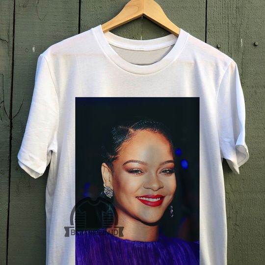 Discover RIHANNA Rap Hip Hop 90s Vintage T-Shirt