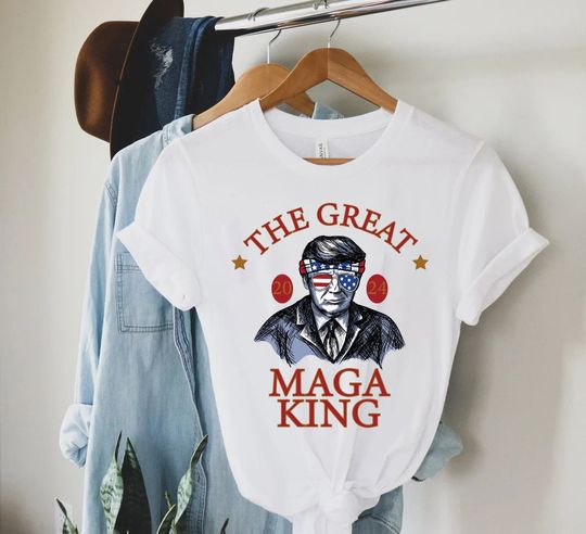Discover Donald Trump 2024 The Great Maga King Classic T-shirt