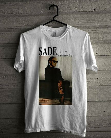 Discover Sade fan, Sade No Ordinary Love - Japanese Text - 90's R&B Classic T-Shirt