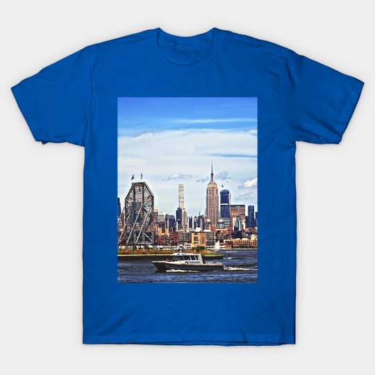 Discover Jersey City NJ - Police Boat By Colgate Clock - Jersey City - T-Shirt
