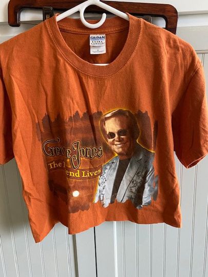 Discover george Jones cropped t shirt size medium
