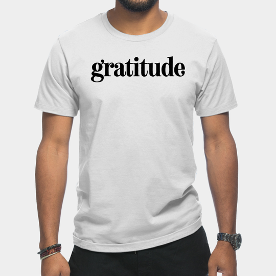 Discover Gratitude Serif - Motivation Christian - T-Shirt