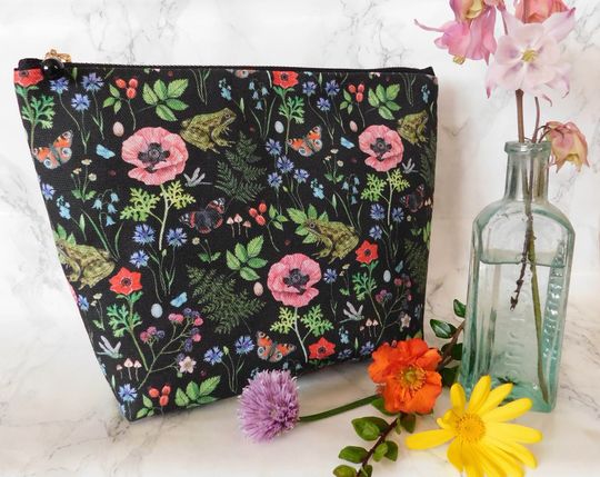 Discover Cotton cosmetic bag. Wildlife garden design.