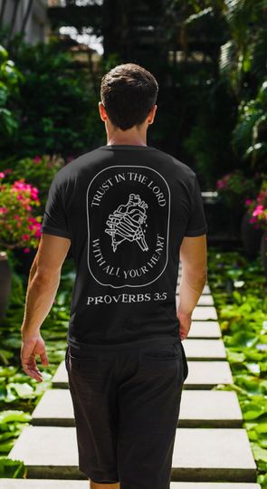 Discover Trust In The Lord - Mens Christian T-shirt