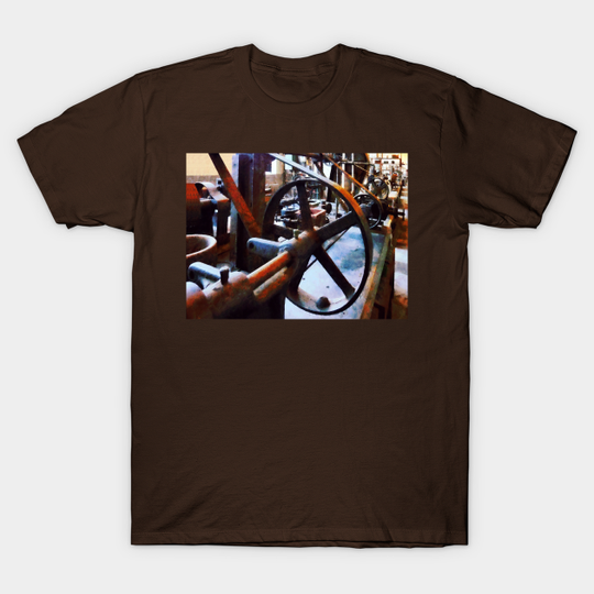 Discover Building Trades - Machine Shop - Machine Shop - T-Shirt