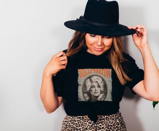 Discover Dolly Parton Graphic Tee