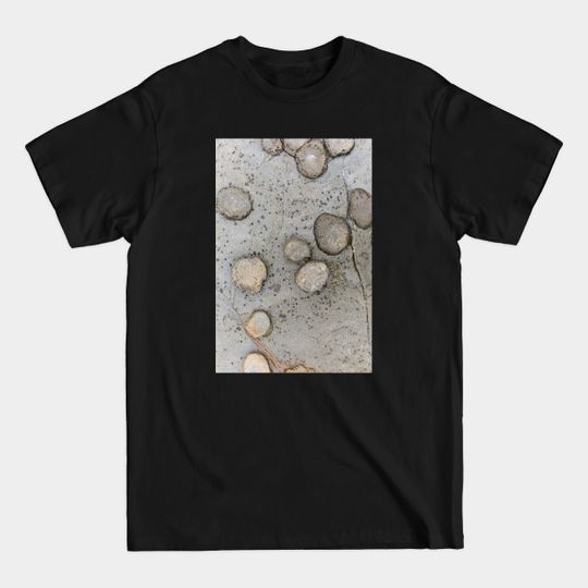 Discover A series of pot holes - Lava - T-Shirt