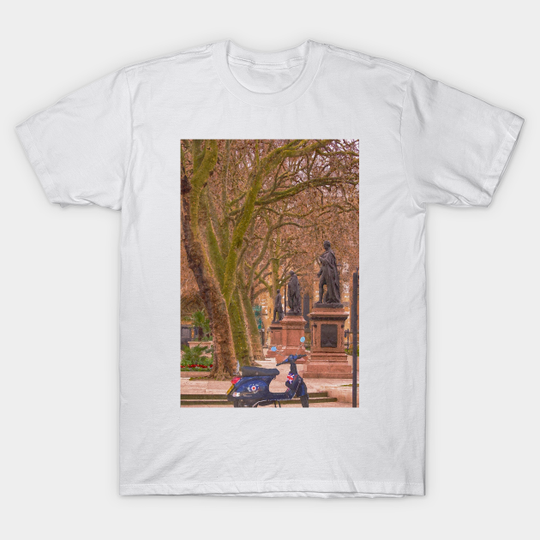 Discover Scooter at Westminster London - Mod Scooter - T-Shirt