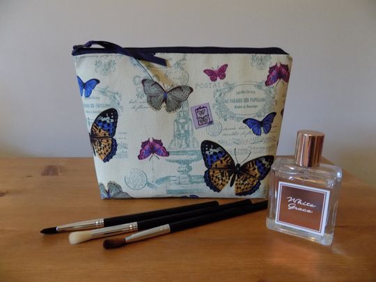 Discover Butterfly Toiletry Bag Women, Wash Bag Women, Cosmetics Bag