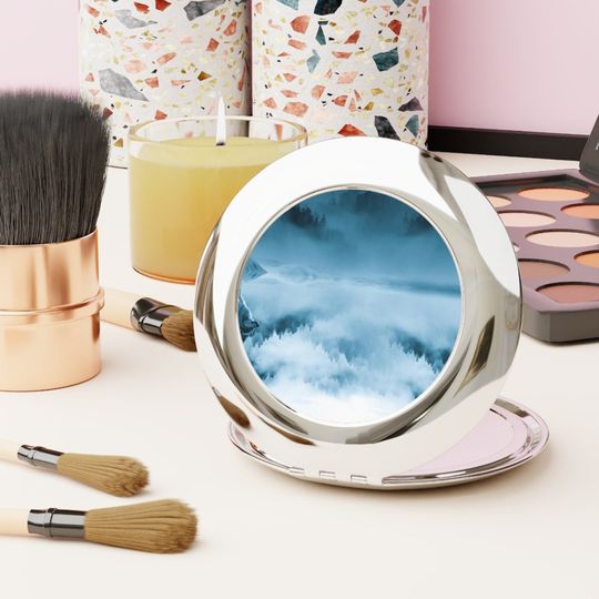 Discover Compact Travel Mirror