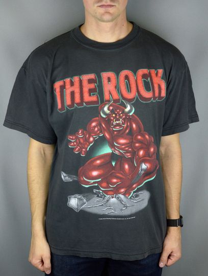 Discover Vintage  The Rock Layin the Smack Down 2000 t shirt