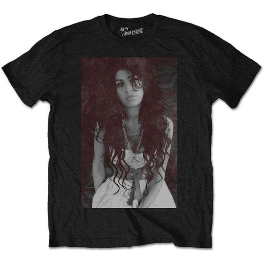 Discover Amy Winehouse Unisex Tee: Back to Chalk Board