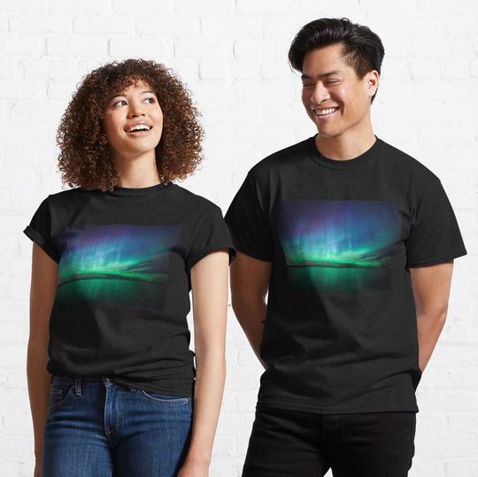 Discover Beautiful Northern Lights Classic T-Shirt
