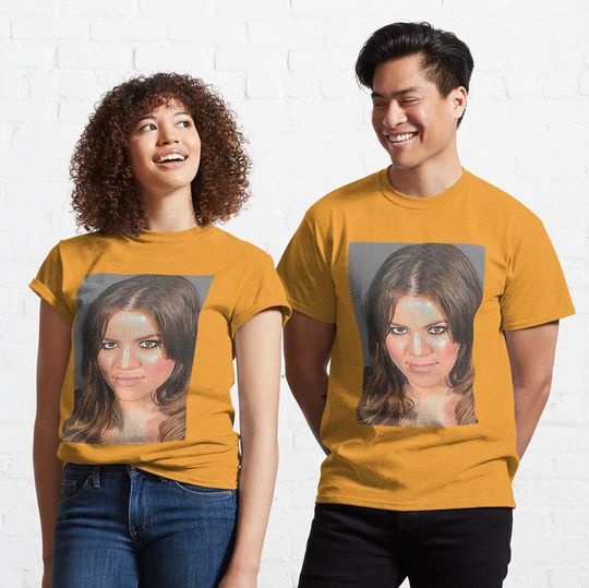 Discover khloe kardashian mugshot Classic T-Shirt