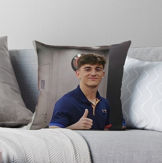 Discover pablo gavi Throw Pillow