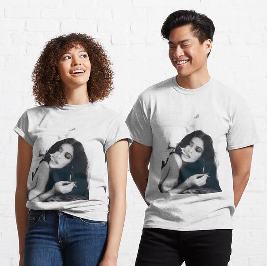 Discover Kylie Jenner Classic T-Shirt