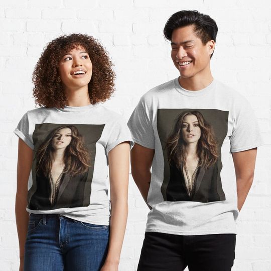 Discover Anne Hathaway Poster Classic T-Shirt