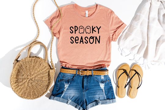 Discover T-shirt para Homem e Mulher Halloween Spooky Season