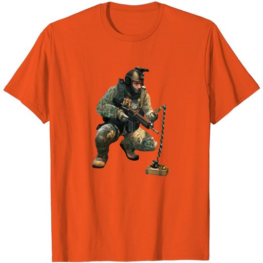 Discover DEFUSiNG CT CS:GO T Shirt