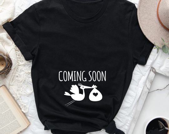 Discover Coming Soon T-shirt Revelação da Gravidez | Presente da Gravidez | Presente para Mães Grávidas