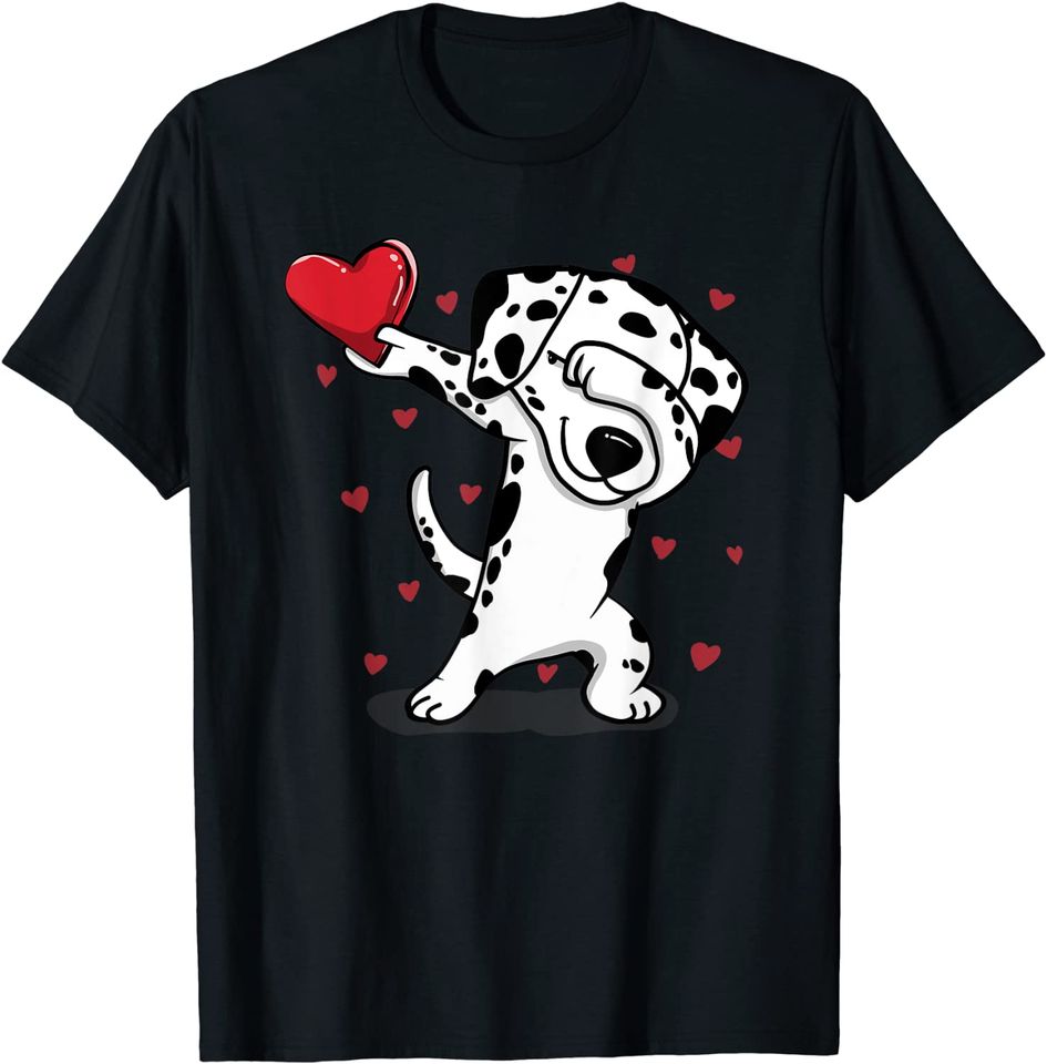 Discover T-shirt Unissexo Cão Dab e Coração Vermelho