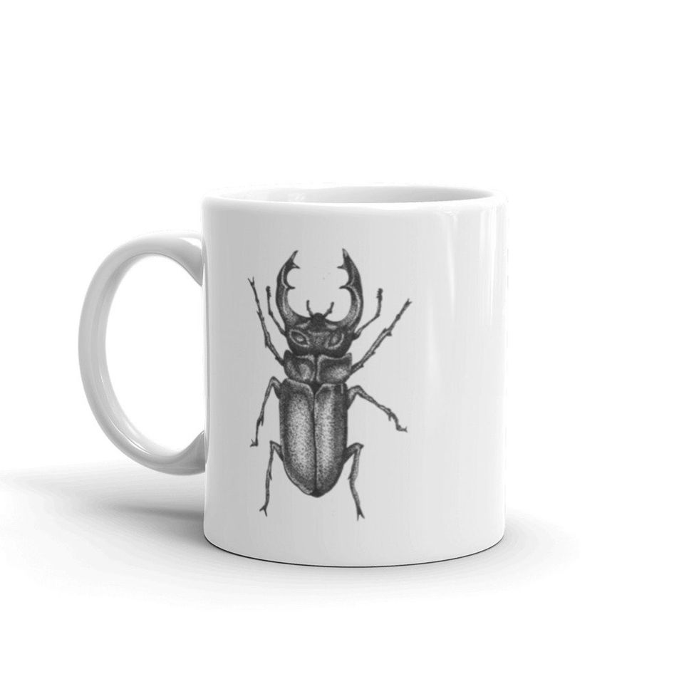 Discover Illustrated Beetle Ceramic Mug Caneca De Cerâmica Clássica Besouro Preto