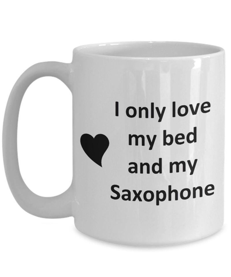 Discover Caneca de Cerâmica Clássica Saxofone Amor